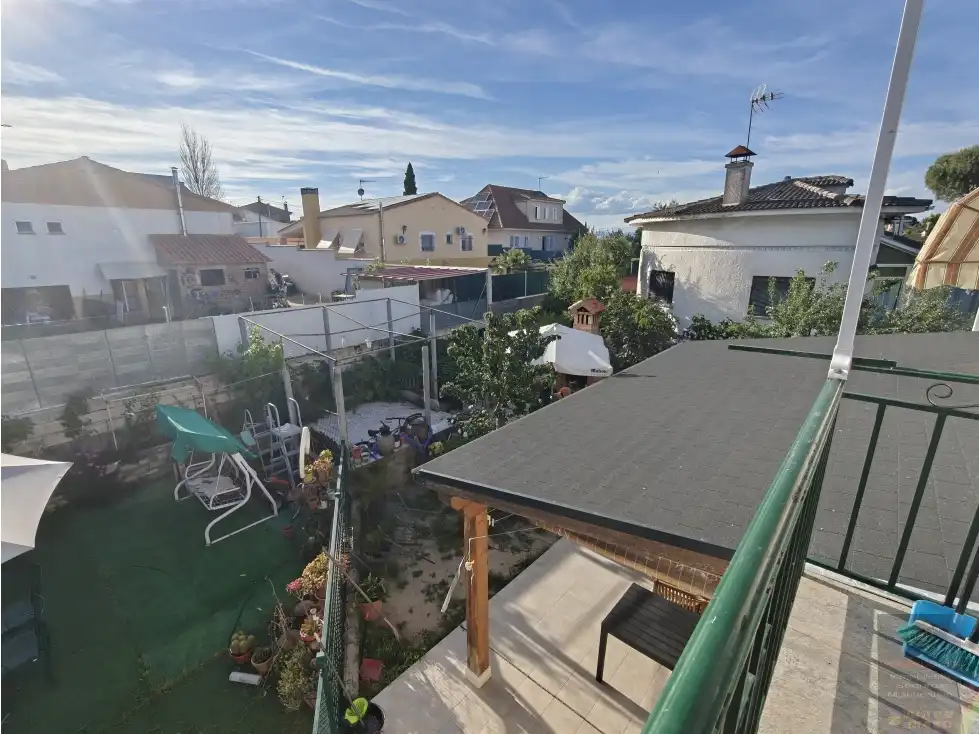 Terrace of Houses for sale in Casarrubios del Monte  with Terrace and Furnished