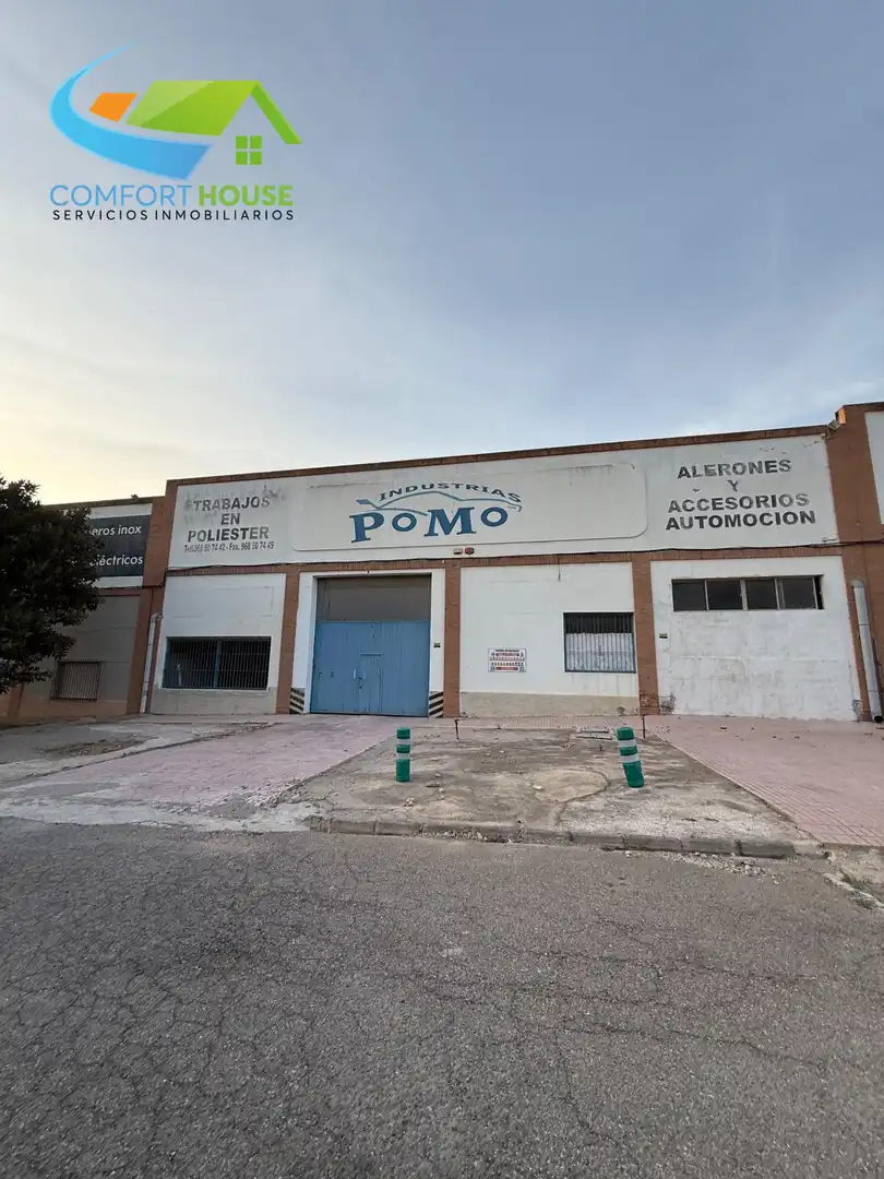 Fabrikhallen zur Miete in Cartagena
