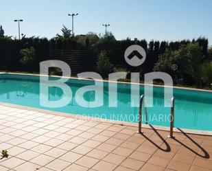 Piscina de Casa o xalet en venda en  Córdoba Capital amb Aire condicionat, Calefacció i Jardí privat