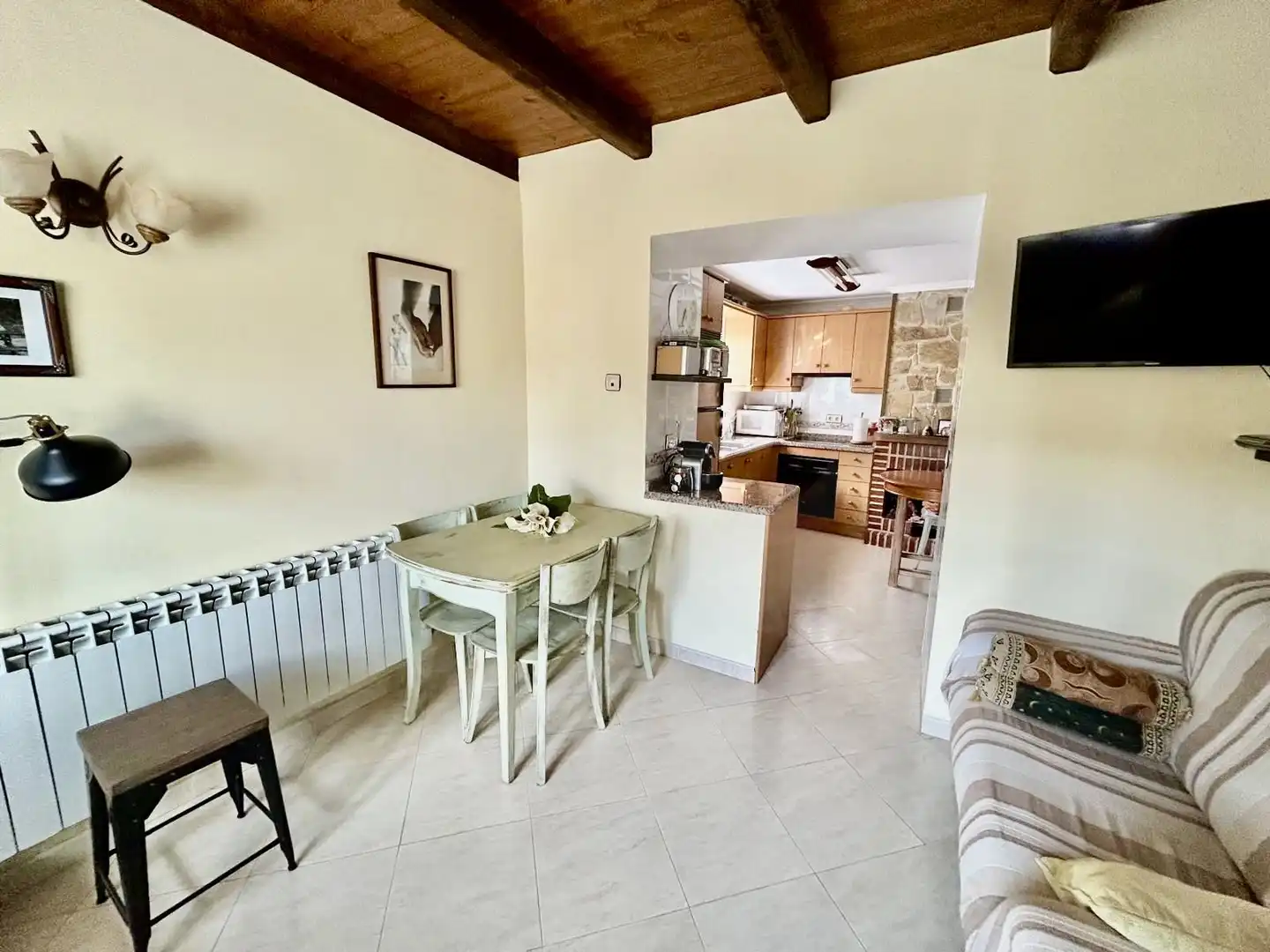 Cuina de Casa o xalet en venda en Ayoó de Vidriales amb Calefacció i Terrassa