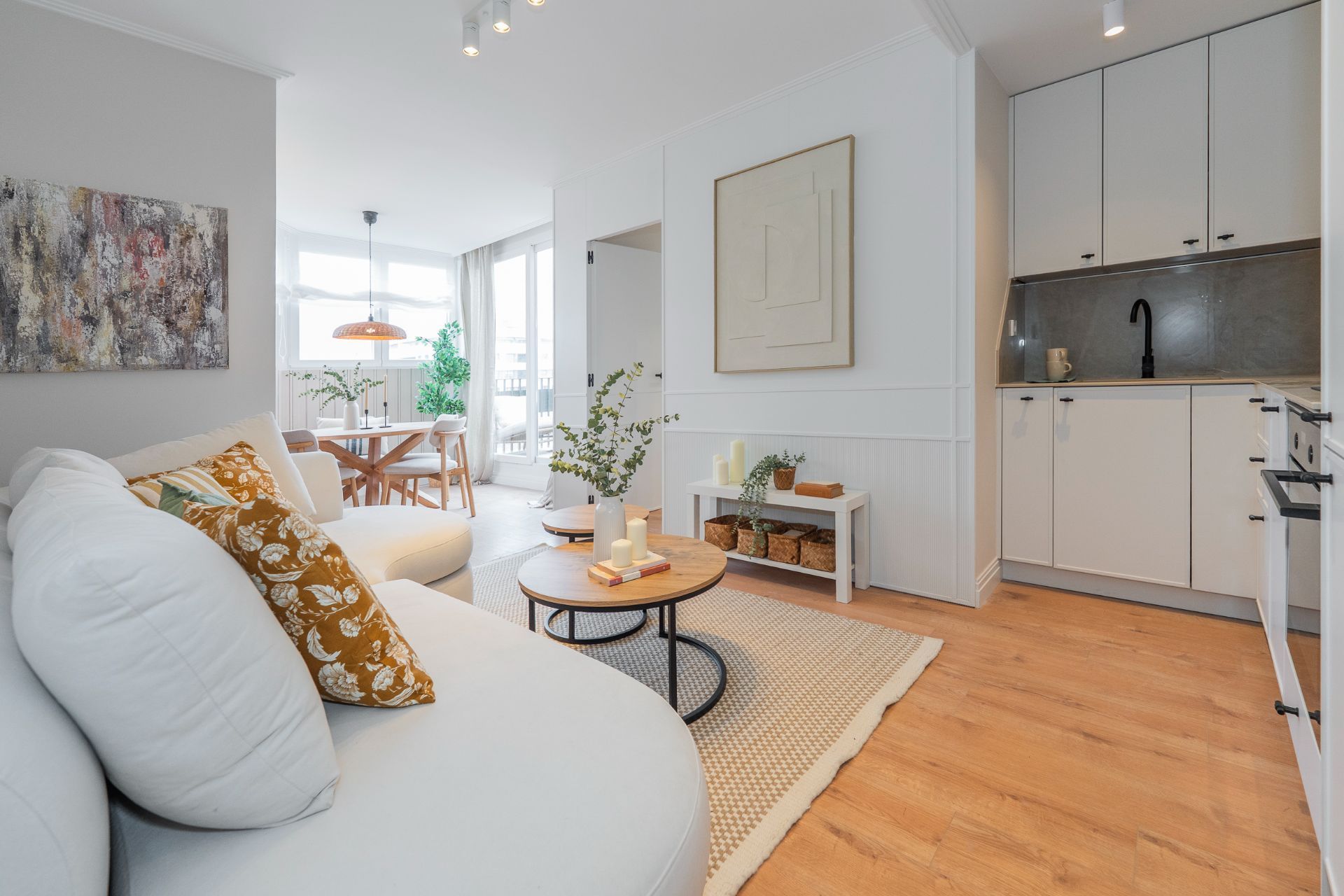 Sala d'estar de Apartament en venda en  Madrid Capital amb Aire condicionat, Calefacció i Terrassa