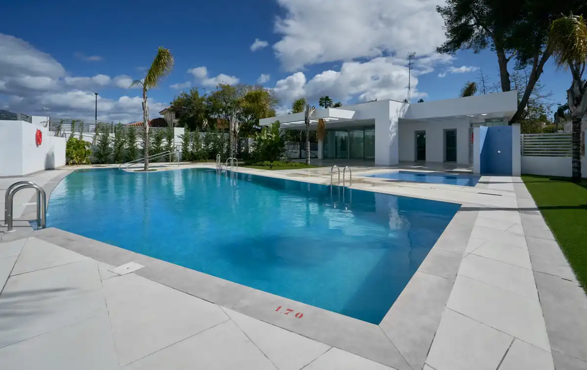 Adossat amb piscina en venda a Avenida Alta Vista 42, imagen 25