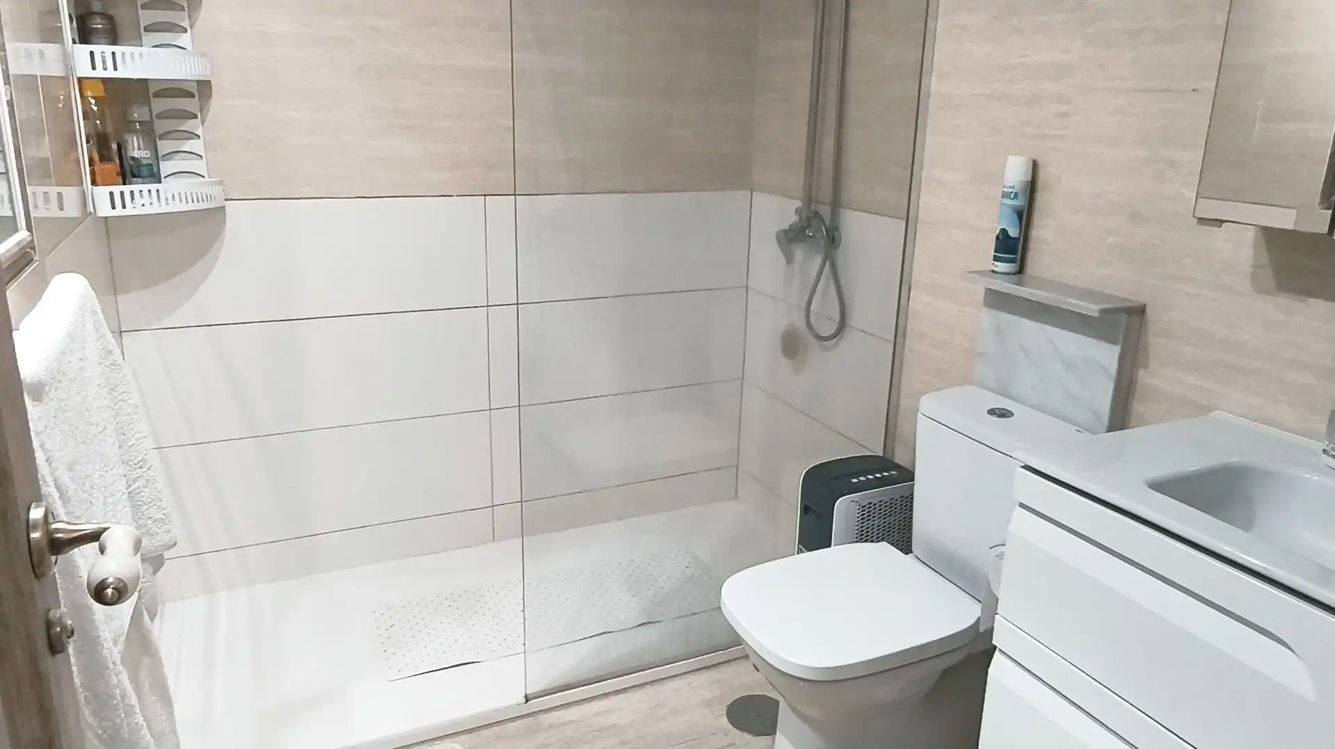 Baño de Apartamento en venta en Garrucha con Aire acondicionado, Calefacción y Terraza