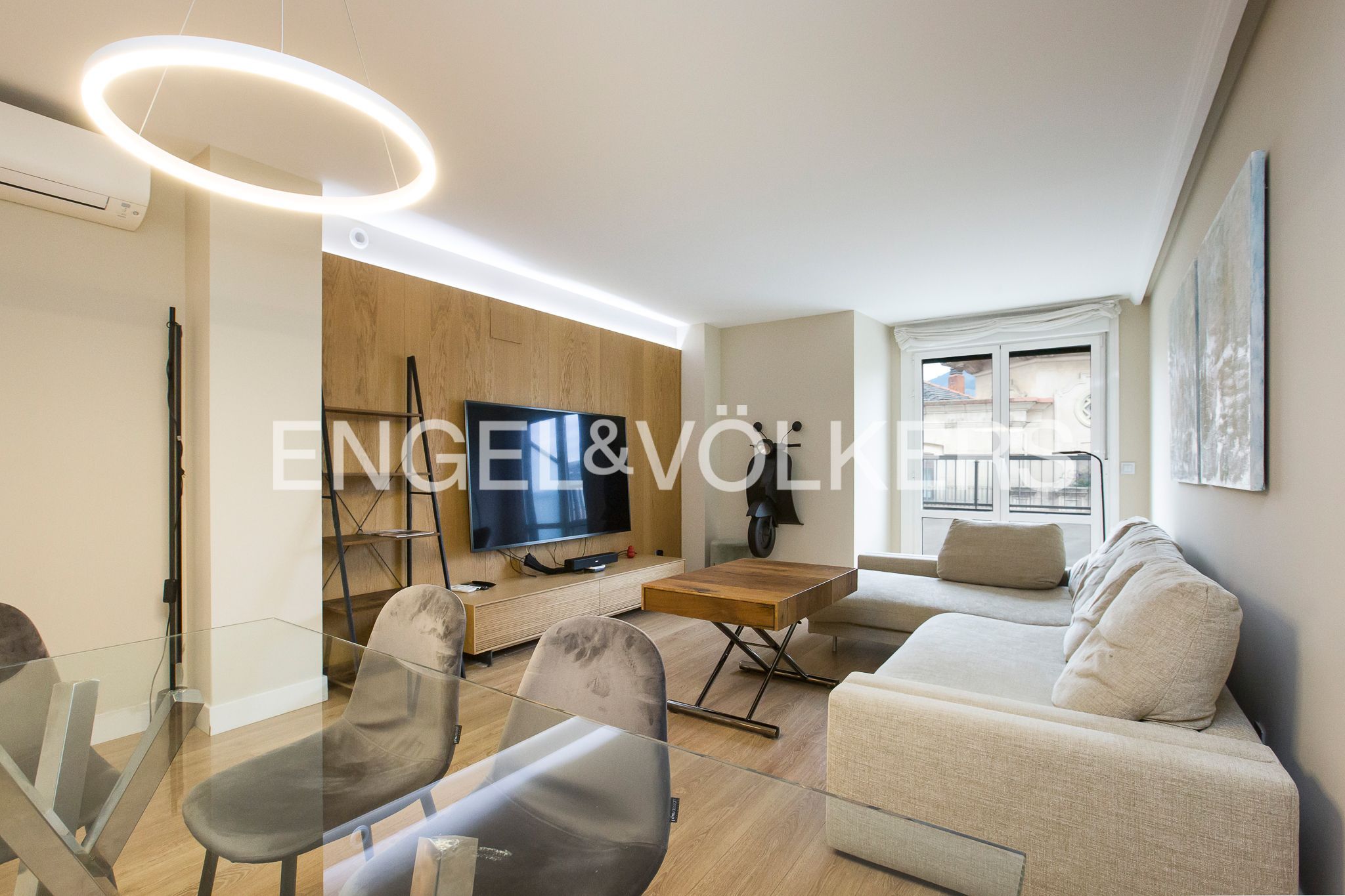 Sala de estar de Apartamento de alquiler en Bilbao  con Aire acondicionado, Calefacción y Parquet