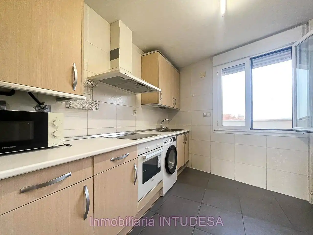 Appartamento con ascensore in vendita a Calle Monasterio de la Oliva, imagen 13