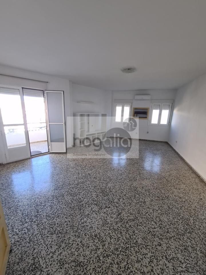 Living room of Flat to rent in  Sevilla Capital  with Air Conditioner, Terrace and Storage room