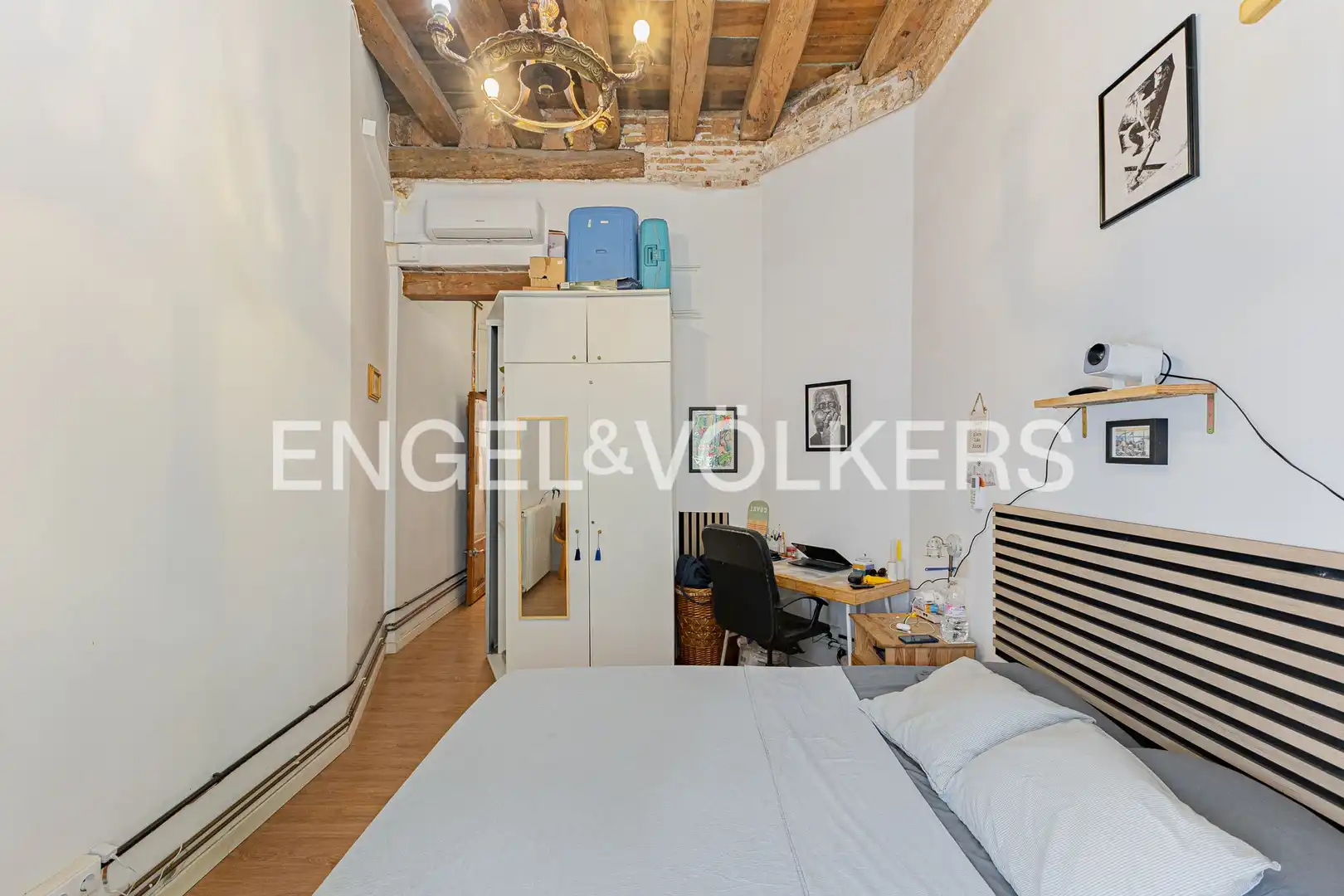 Schlafzimmer von Maisonette zum Verkauf in Barcelona mit Klimaanlage, Heizung und Möbliert