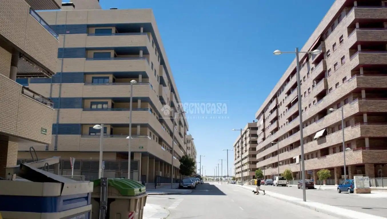 Local commercial à louer à El Quiñón, imagen 10