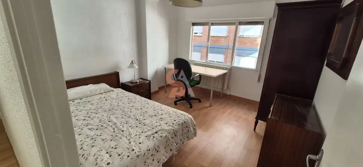 Bedroom of Flat for rent in Valladolid  with Heating, Terrace and Furnished