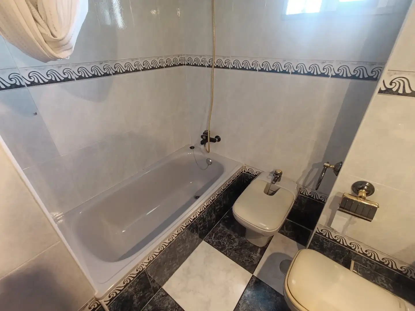 Bathroom of Flat for sale in Jerez de la Frontera