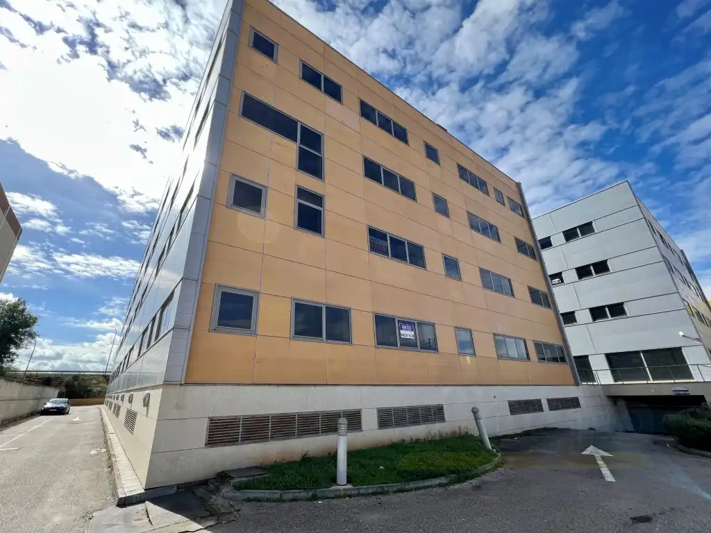 Vista exterior de Oficina en venda en Guadalajara