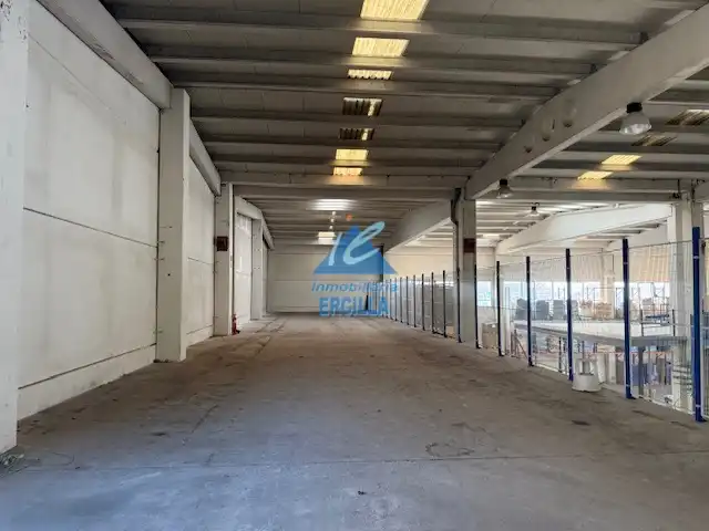 Fabrikhallen zur Miete in Abadiño 