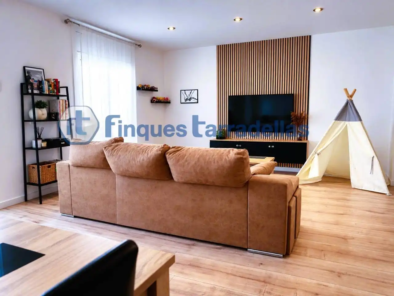 Piso con terraza en venta en Els Pavos
