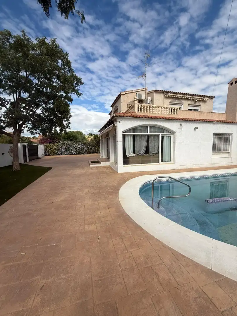 Villa zur Miete in Los Girasoles, imagen 5