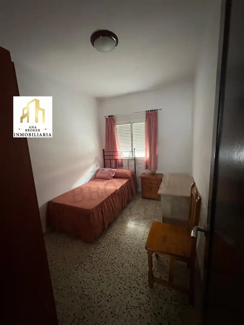 Schlafzimmer von Wohnung zur Miete in Ronda mit Möbliert