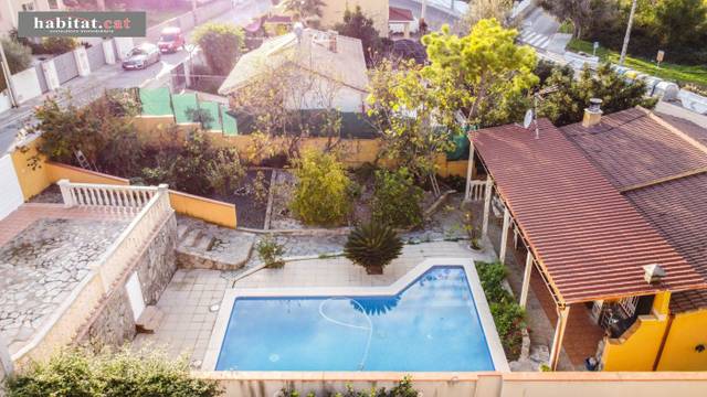 Casa-chalet en Venta en Mas d'En Serra - Els Cards