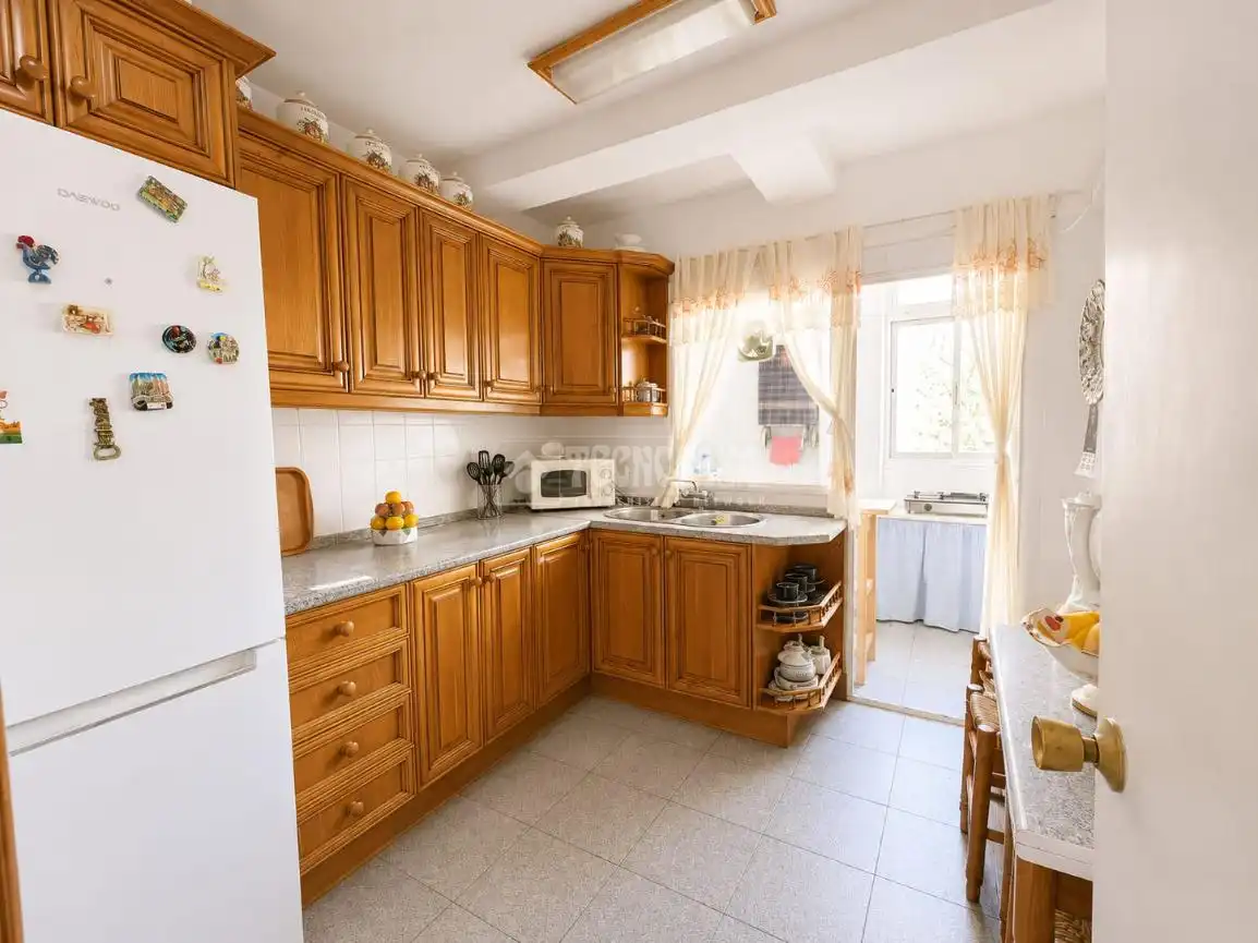 Cocina de Piso en venta en Marbella con Balcón