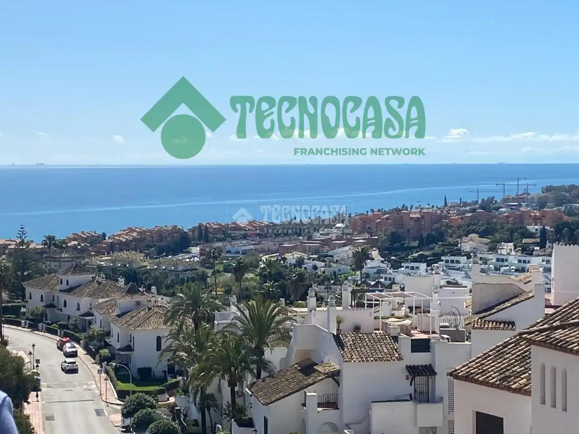 Vista exterior de Piso en venta en Manilva con Aire acondicionado, Terraza y Piscina comunitaria