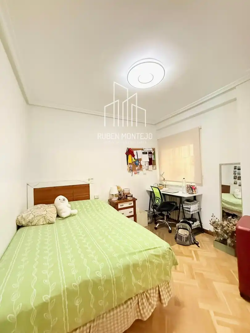 Bedroom of Flat for rent in Salamanca  with Heating, Terrace and Furnished