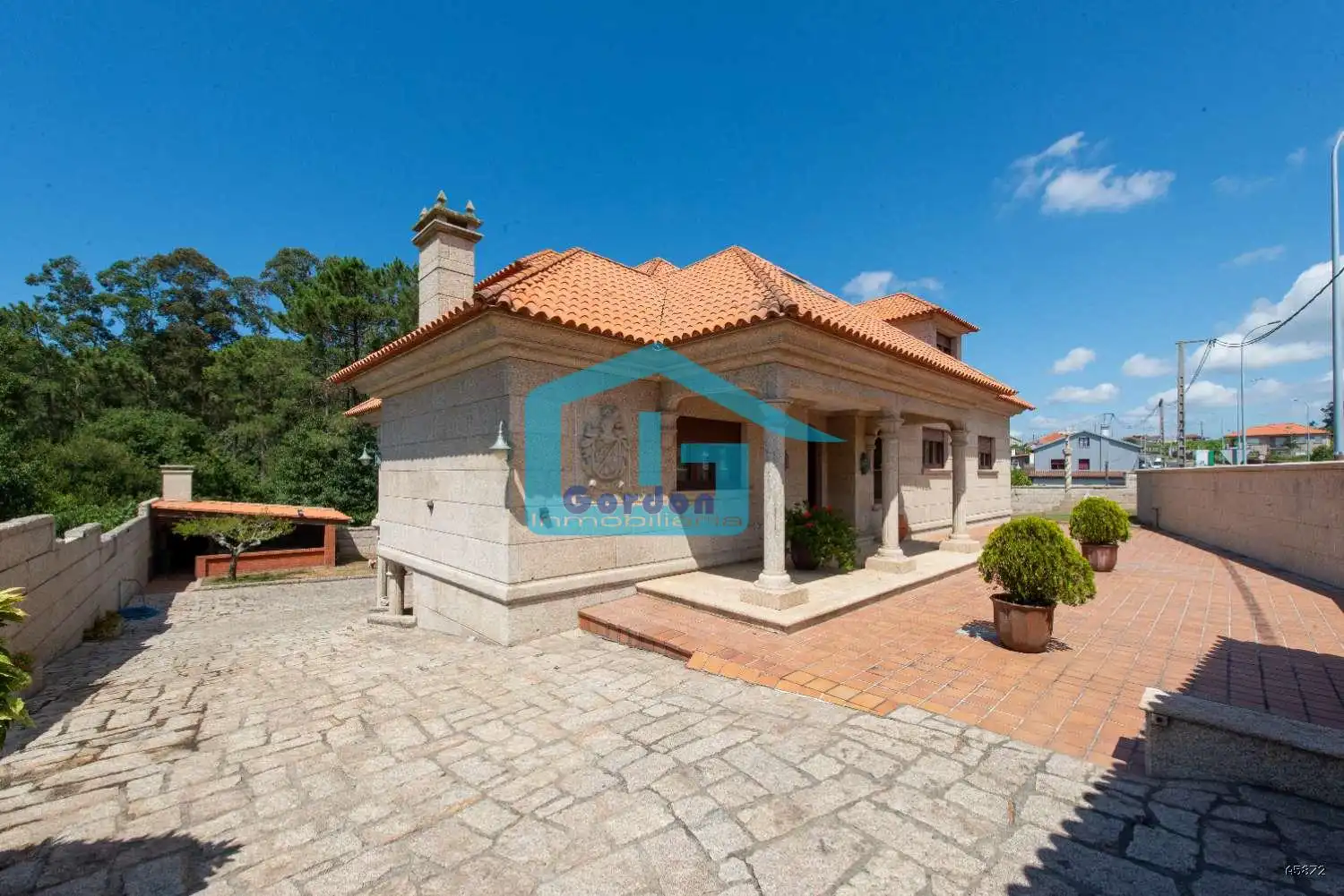 Vista exterior de Casa o xalet en venda en Meaño amb Calefacció, Parquet i Terrassa
