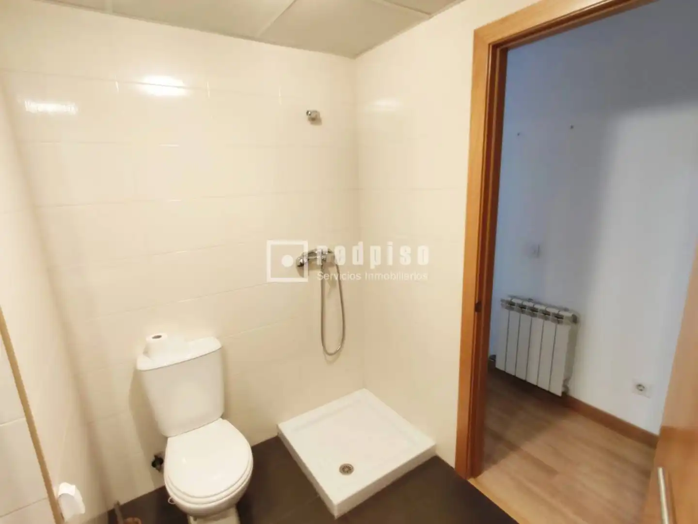 Baño de Piso de alquiler en Móstoles con Aire acondicionado, Calefacción y Trastero