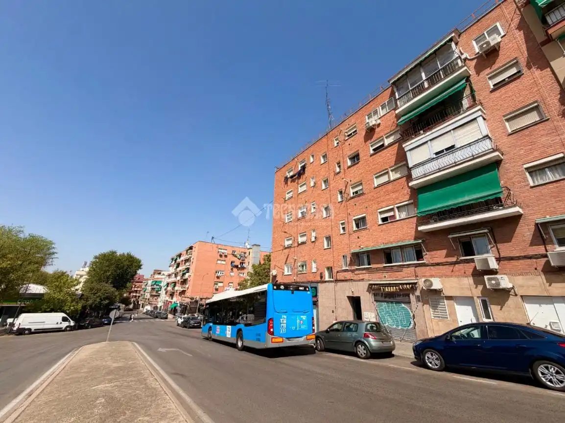 Vista exterior de Pis en venda en Madrid amb Aire condicionat, Calefacció i Moblat