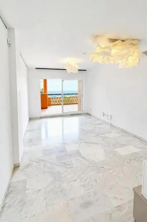 Pis amb piscina en venda a Avenida la Reserva de Marbella, imagen 9