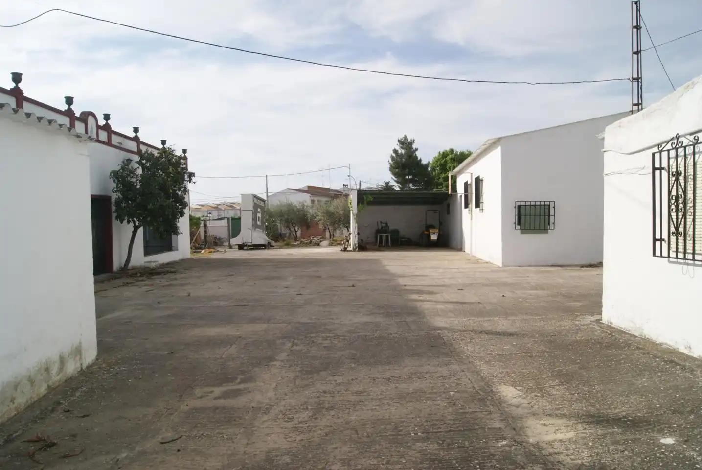 Außenansicht von Haus oder Chalet zum Verkauf in Lucena mit Klimaanlage, Privatgarten und Schwimmbad