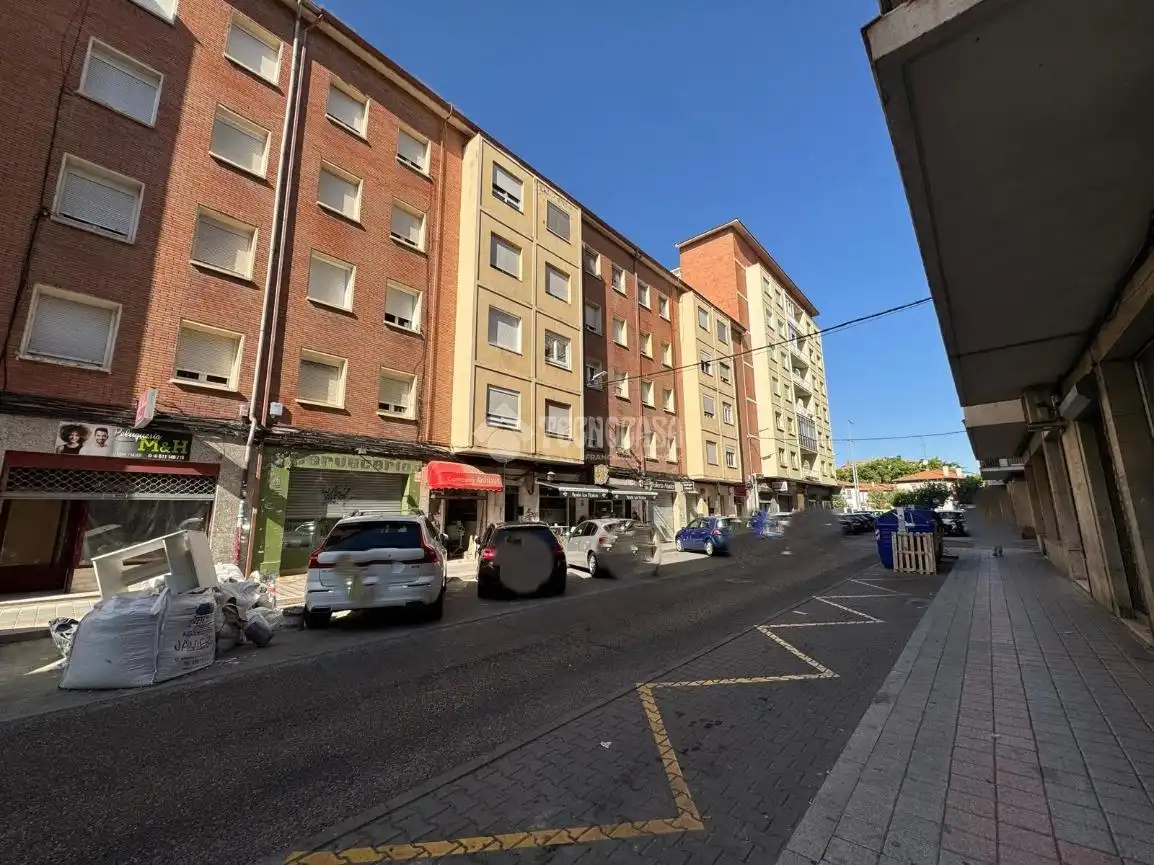 Vista exterior de Pis en venda en Palencia amb Calefacció i Parquet