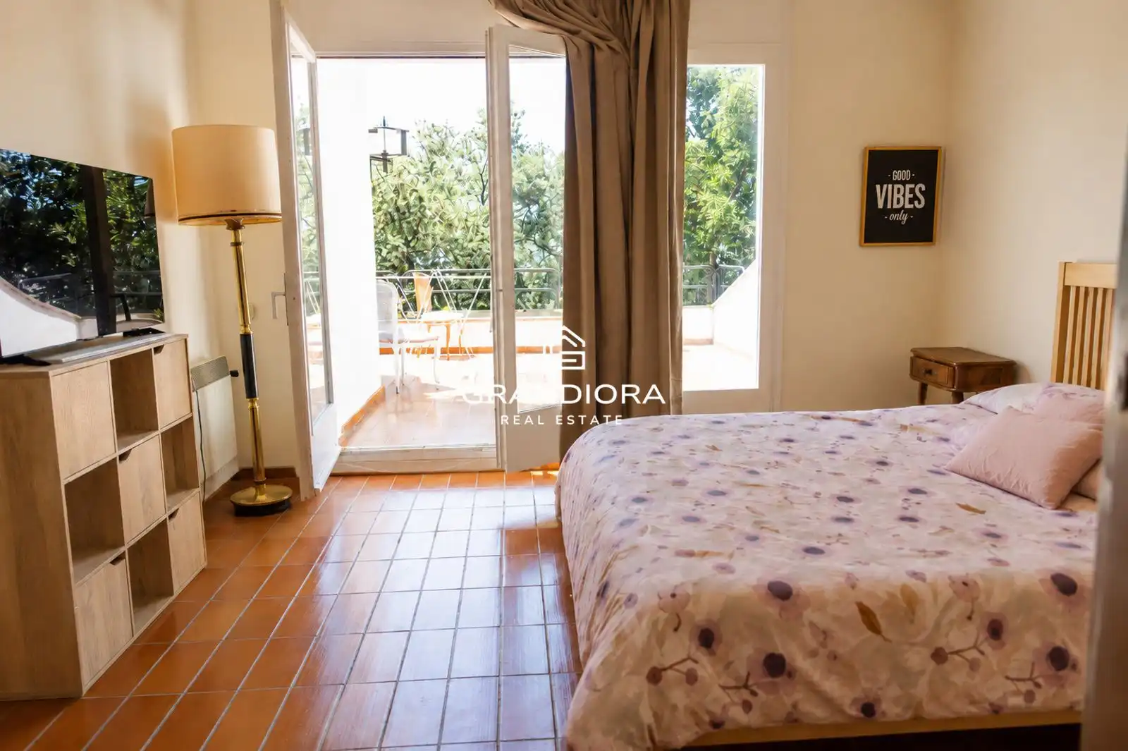 Dormitori de Casa o xalet en venda en Mataró amb Terrassa i Piscina