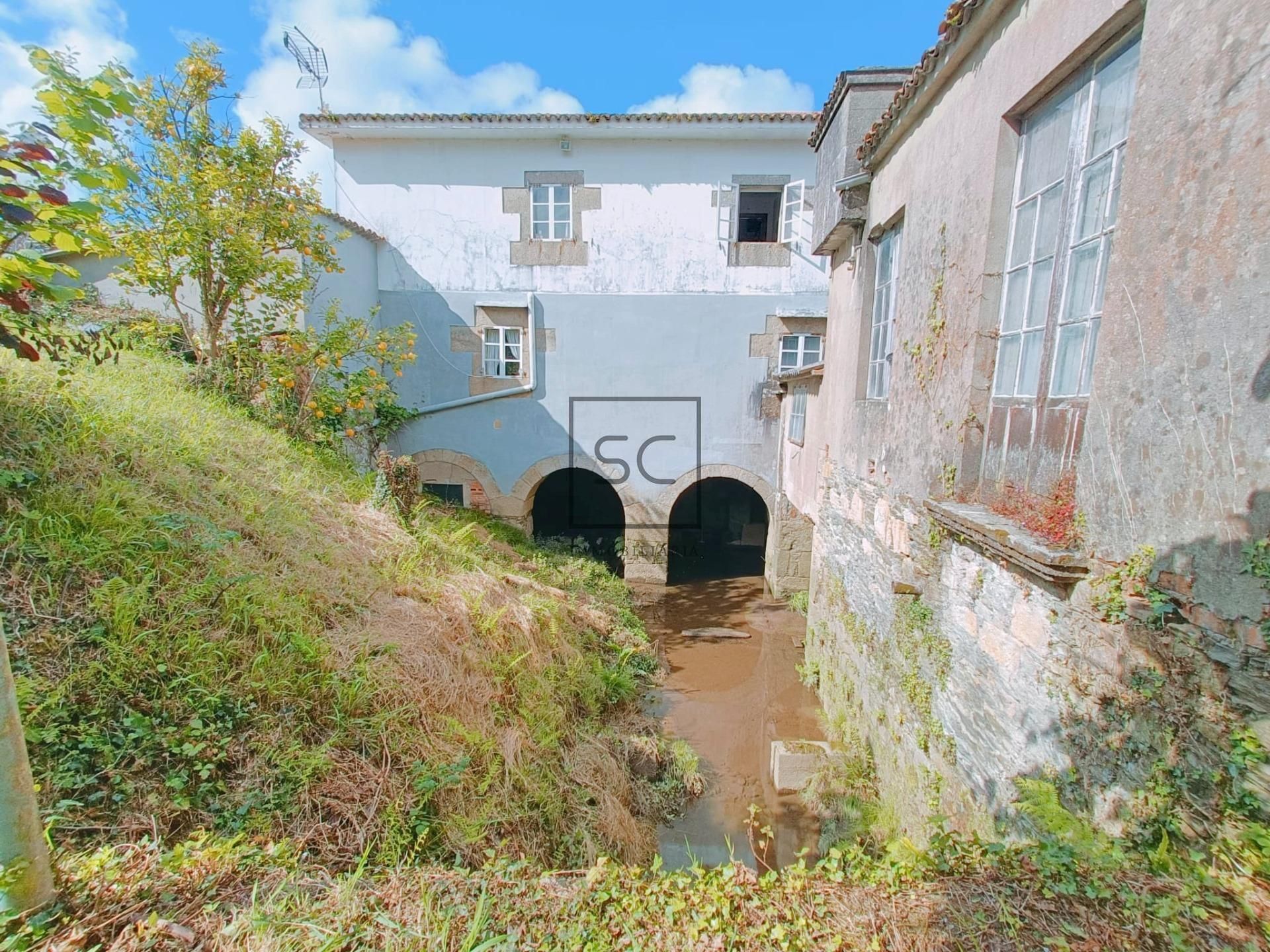 Vista exterior de Casa o xalet en venda en Narón amb Calefacció i Jardí privat