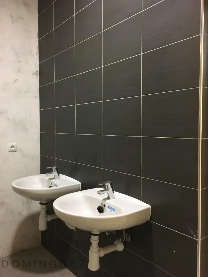 Bathroom of Industrial buildings for sale in Vigo 
