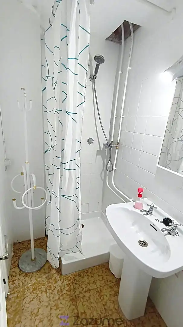 Badezimmer von Wohnung zur Miete in Constantí mit Klimaanlage, Parkett und Möbliert
