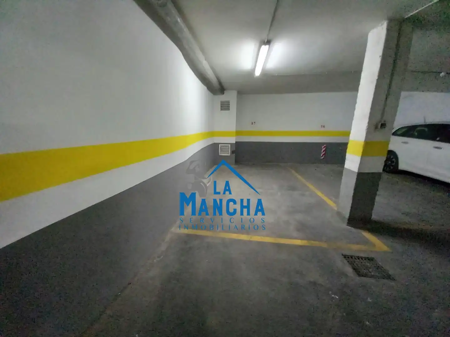 Aparcament de Garatge de lloguer en Industria