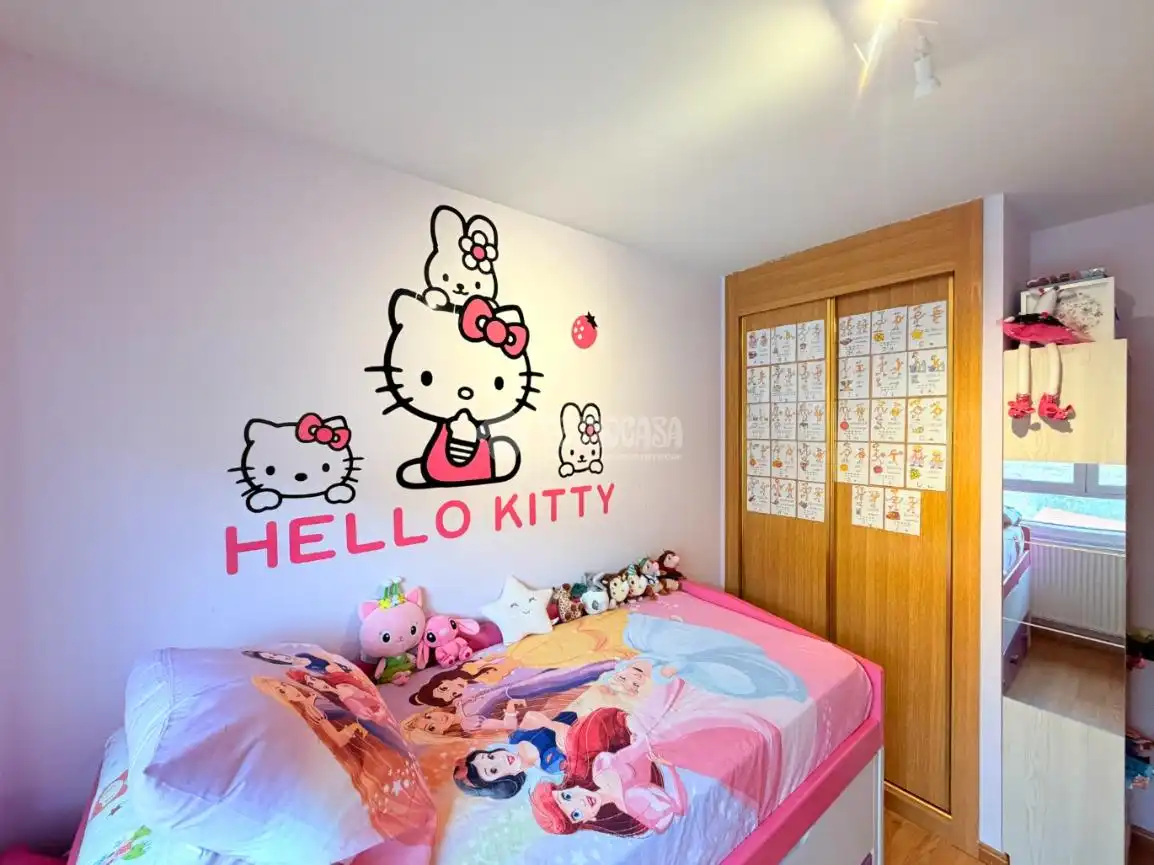 Habitación de Casa adosada en venta en Hontanares de Eresma con Calefacción