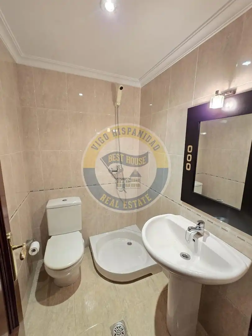 Baño de Piso de alquiler en Centro Urbano