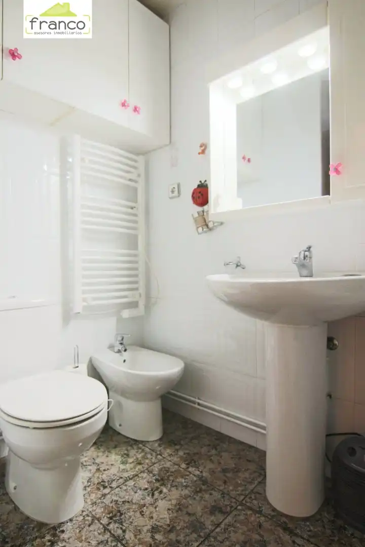 Baño de Piso de alquiler en Norte