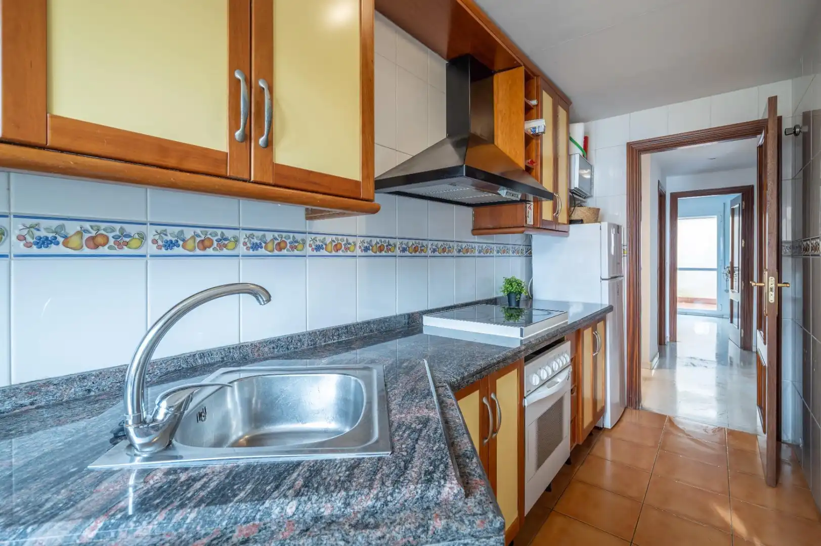 Küche von Wohnung zum Verkauf in Huétor Vega mit Terrasse