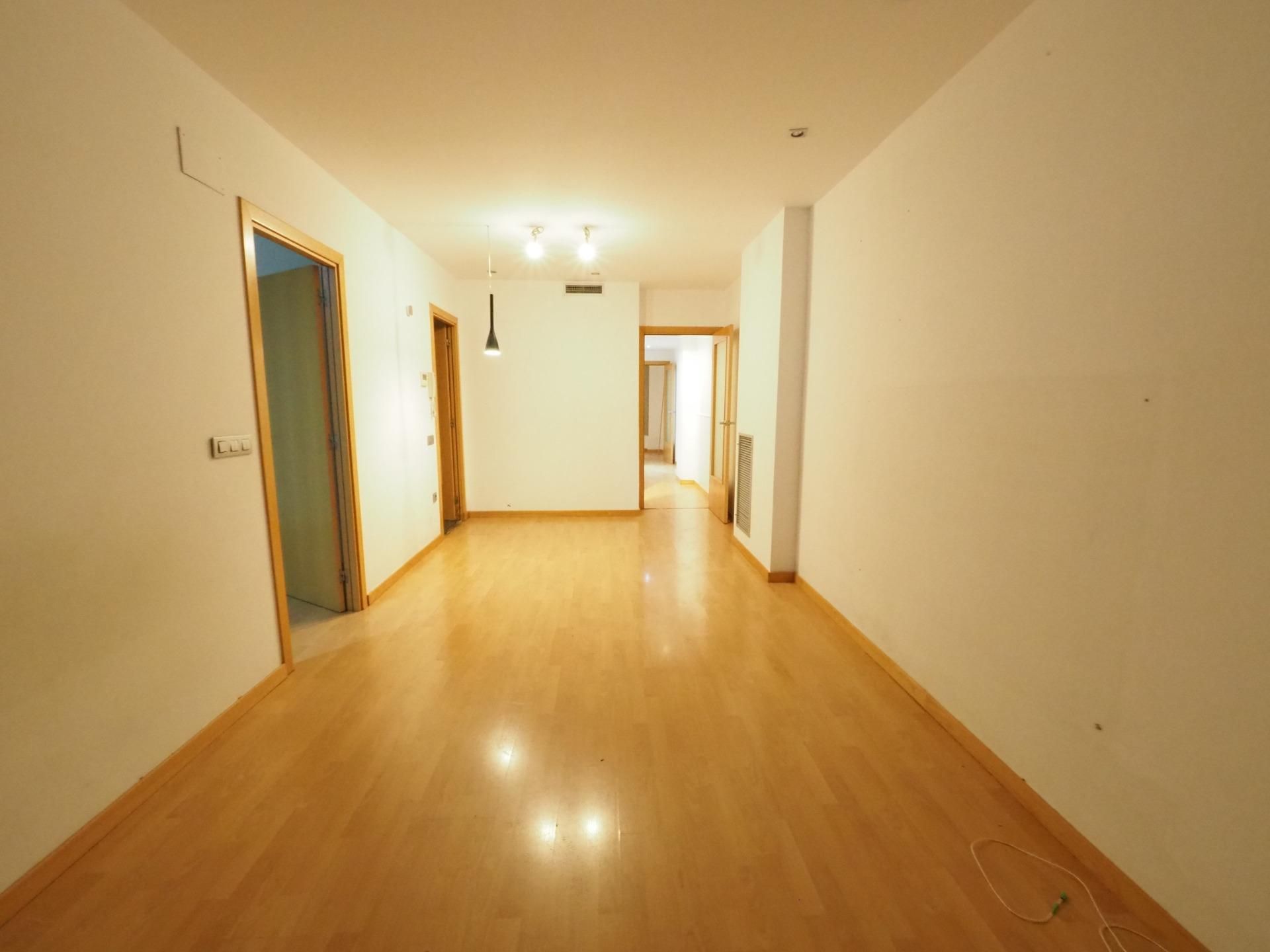 Piso en venta en Terrassa con Parquet