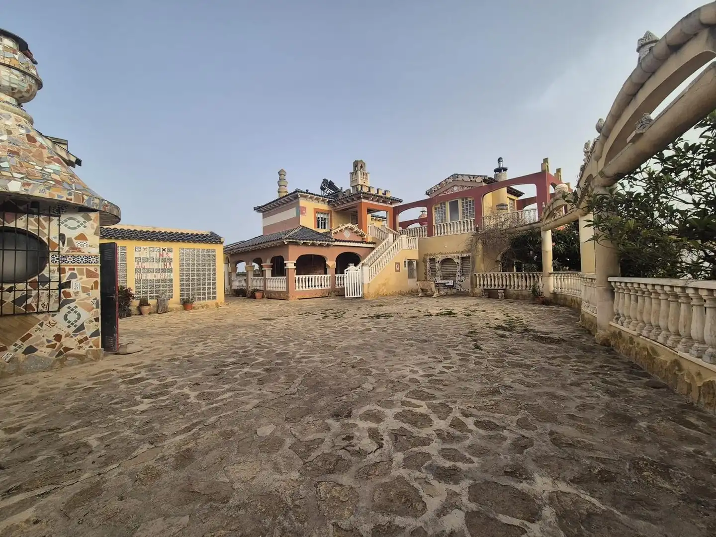 Vista exterior de Casa o xalet en venda en Orihuela amb Terrassa, Piscina i Moblat