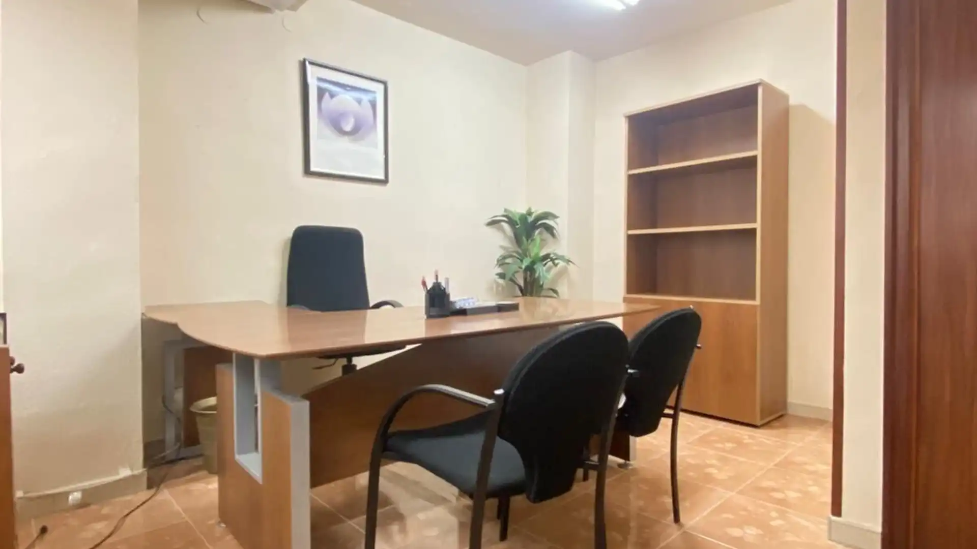 Local de alquiler en Torredonjimeno con Aire acondicionado y Amueblado