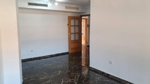 Foto 4 de Piso de alquiler en Torrefiel, Valencia Capital