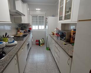 Kitchen of Flat for sale in  Sevilla Capital  with Air Conditioner, Terrace and Furnished