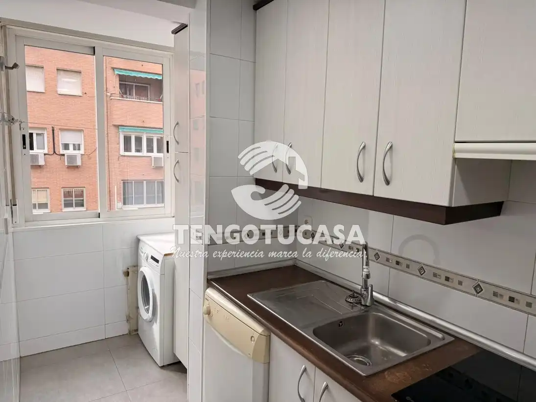 Kitchen of Flat for sale in Madrid  with Air Conditioner, Heating and Furnished