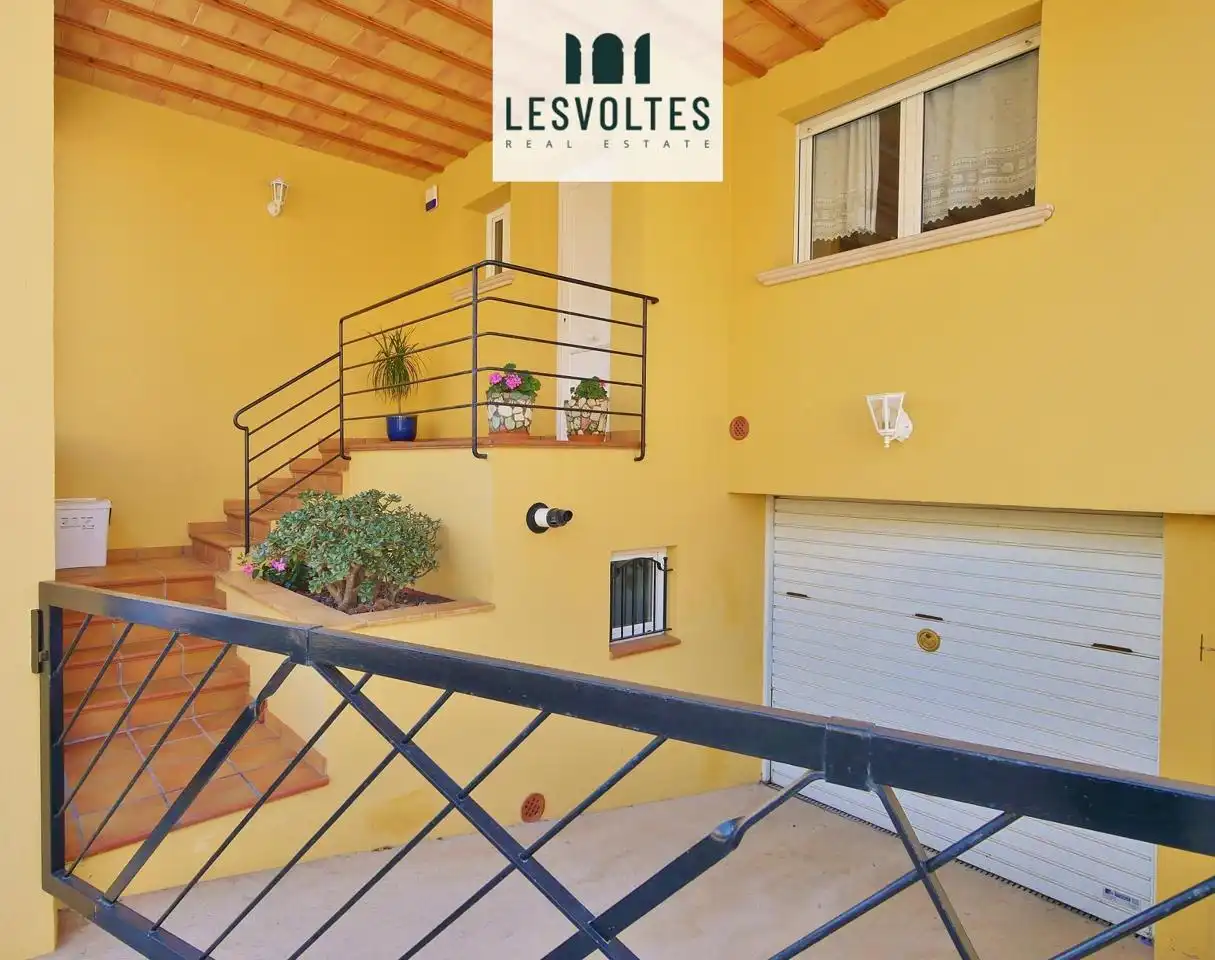 Vista exterior de Casa adosada en venta en Palafrugell con Aire acondicionado, Calefacción y Jardín privado