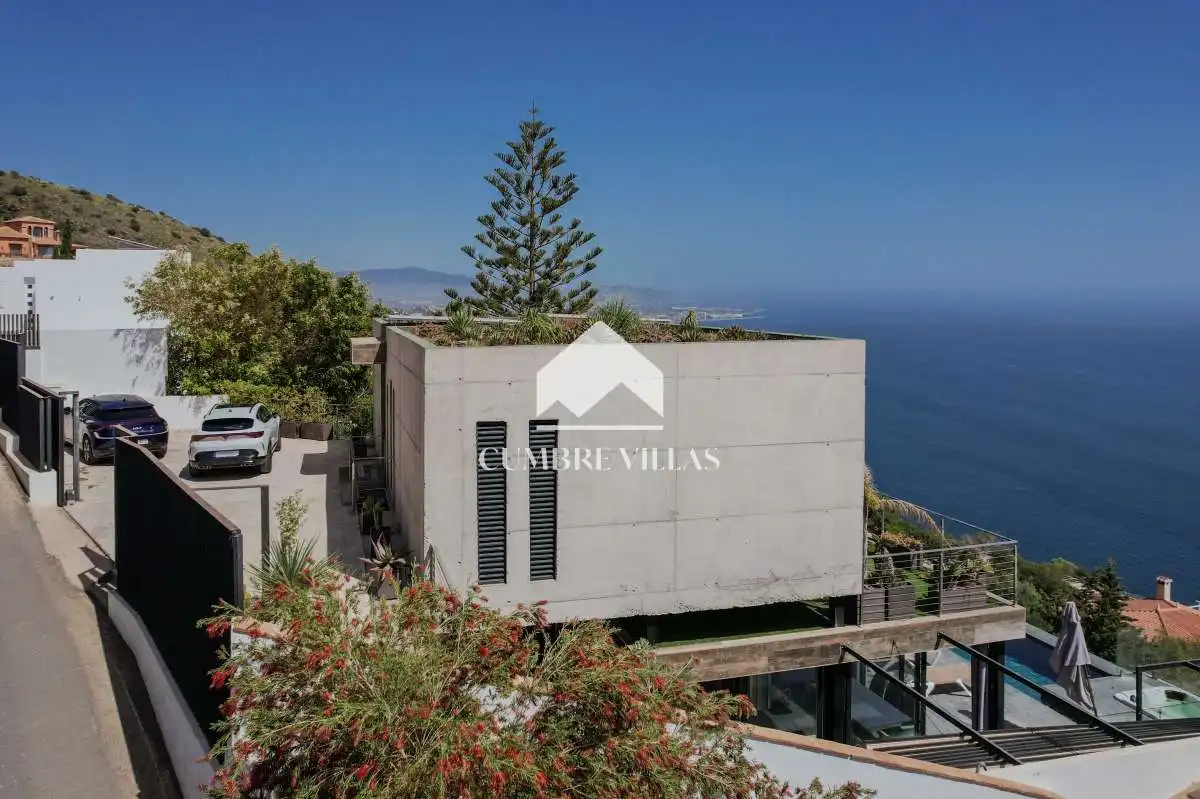 Exterior view of Houses for sale in Salobreña  with Private garden, Terrace and Storage room