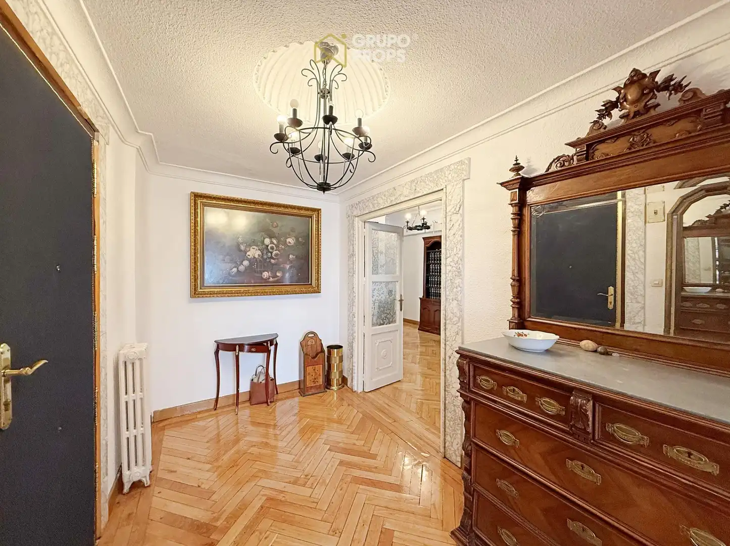 Flat for rent in Madrid  with Heating, Parquet flooring and Furnished