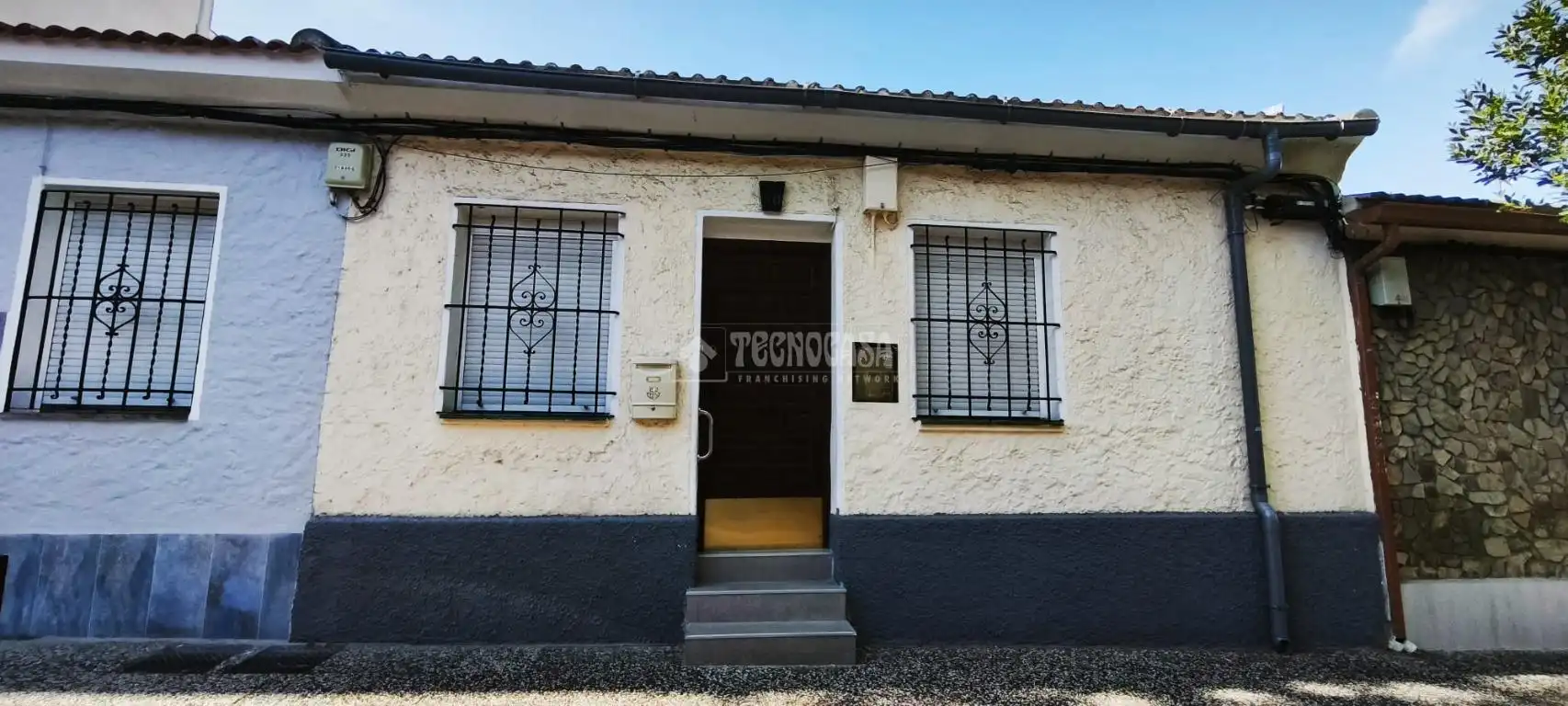 Exterior view of Flat for sale in  Zaragoza Capital  with Air Conditioner and Heating