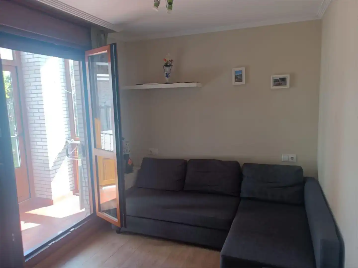 Wohnzimmer von Wohnung zum Verkauf in Gozón mit Balkon