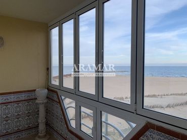Apartamento con balcón en venta en Calle Río Cervol 1